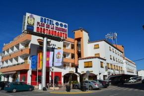 Отель Hotel Flor de la Mancha  Ла-Рода
